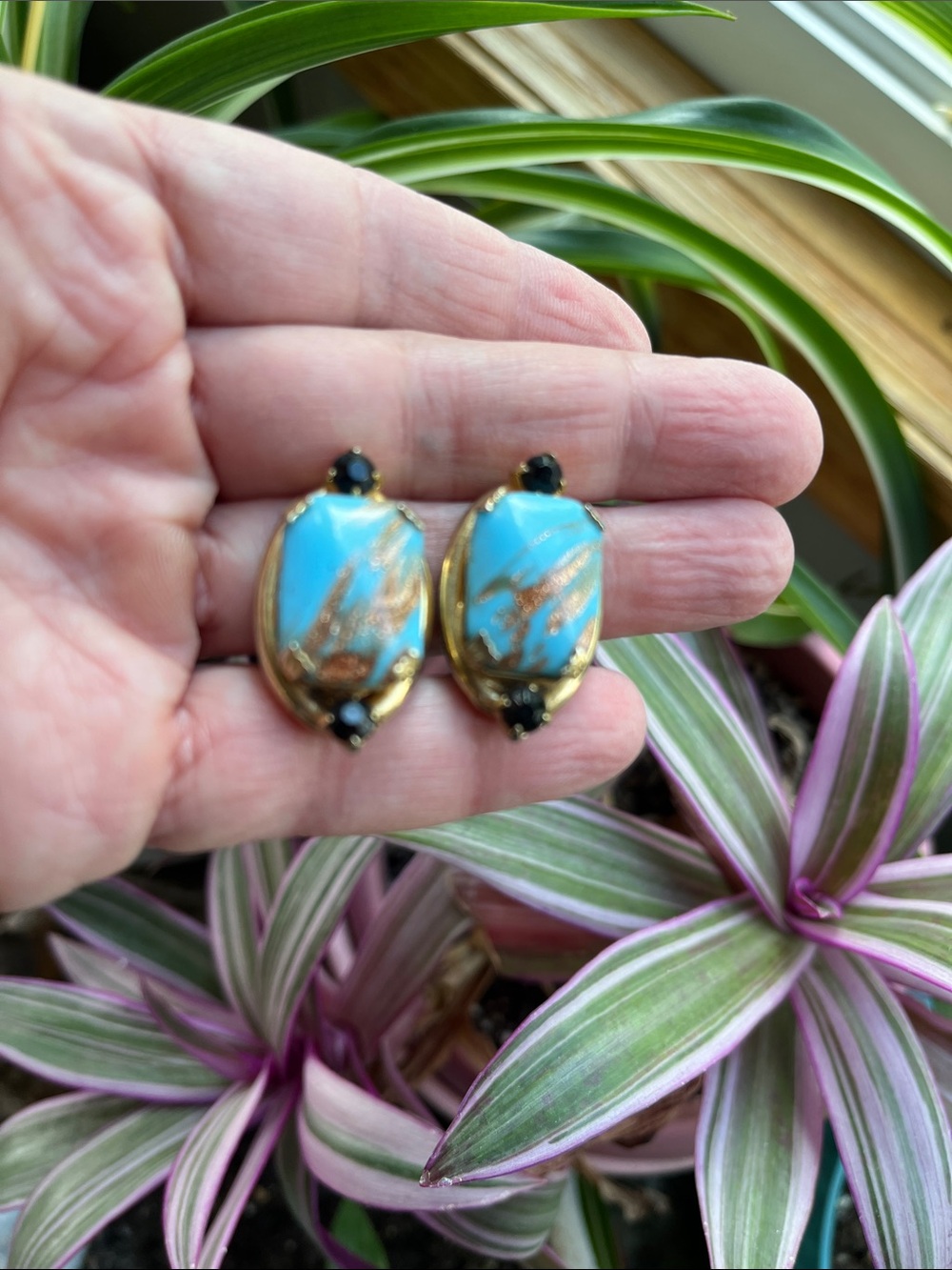 Vtg Gold Tone Clip On Earrings Turquoise Color Stones W/Gold Striations MCM 50s